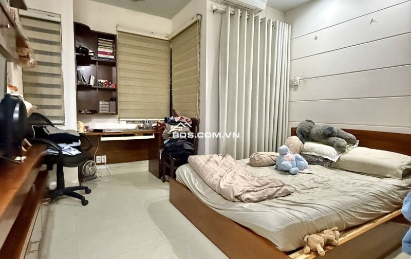 Mặt Tiền P.4 Tân Bình, Gần BV Thống Nhất Bảy Hiền, Giáp Quận 10 3. 76m2, 5Tầng chỉ 13.5 tỷ